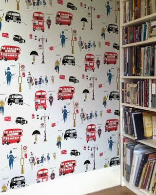 Lizzie Allen Red Buses & Black Cabs Wallpaper